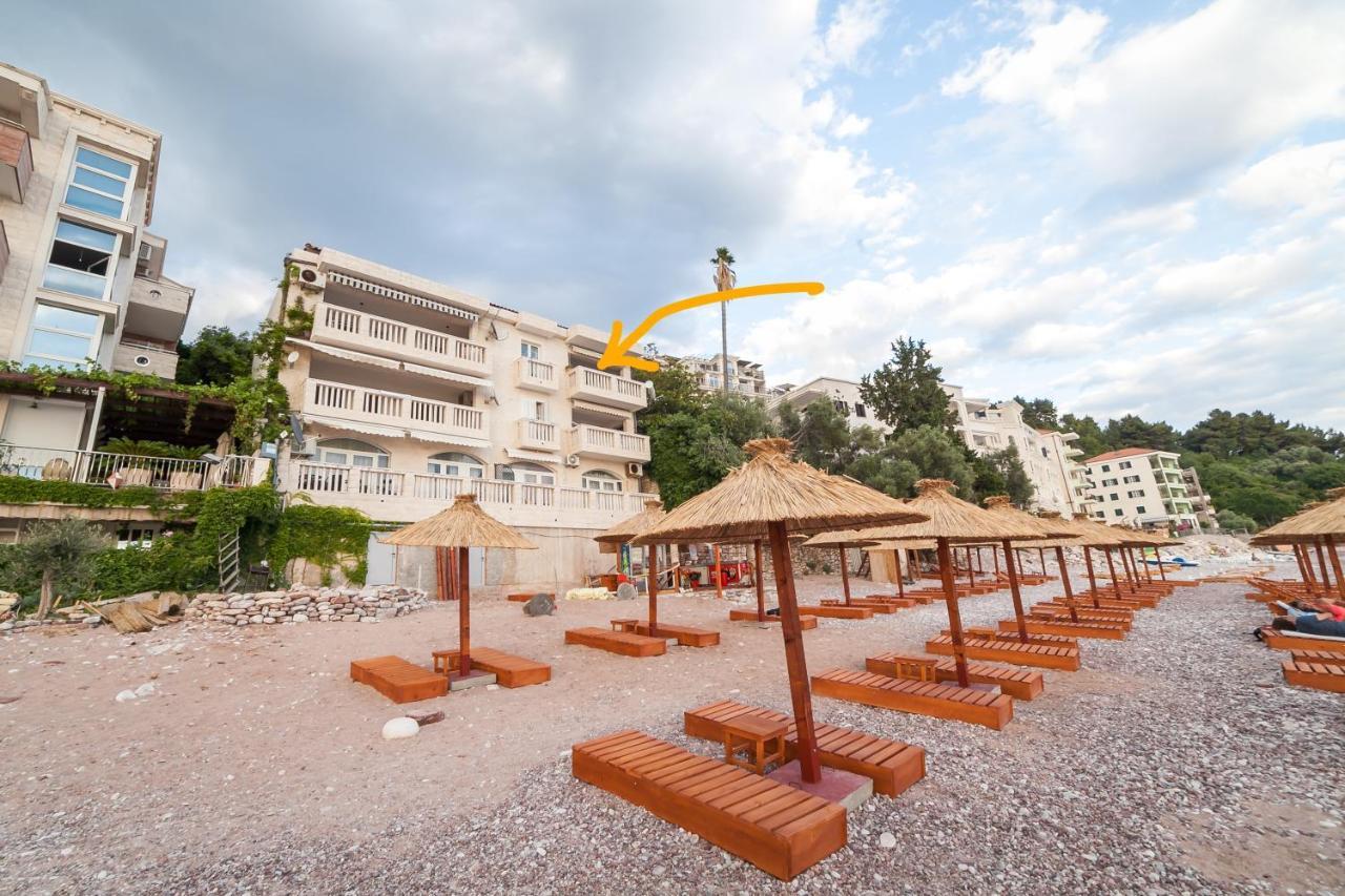 Beachfront First Line View Sveti Stefan Bagian luar foto